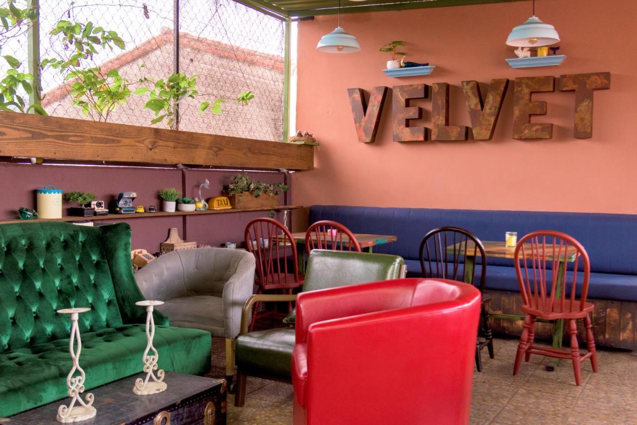 Velvet Hostal La Novena سانتا آنا المظهر الخارجي الصورة